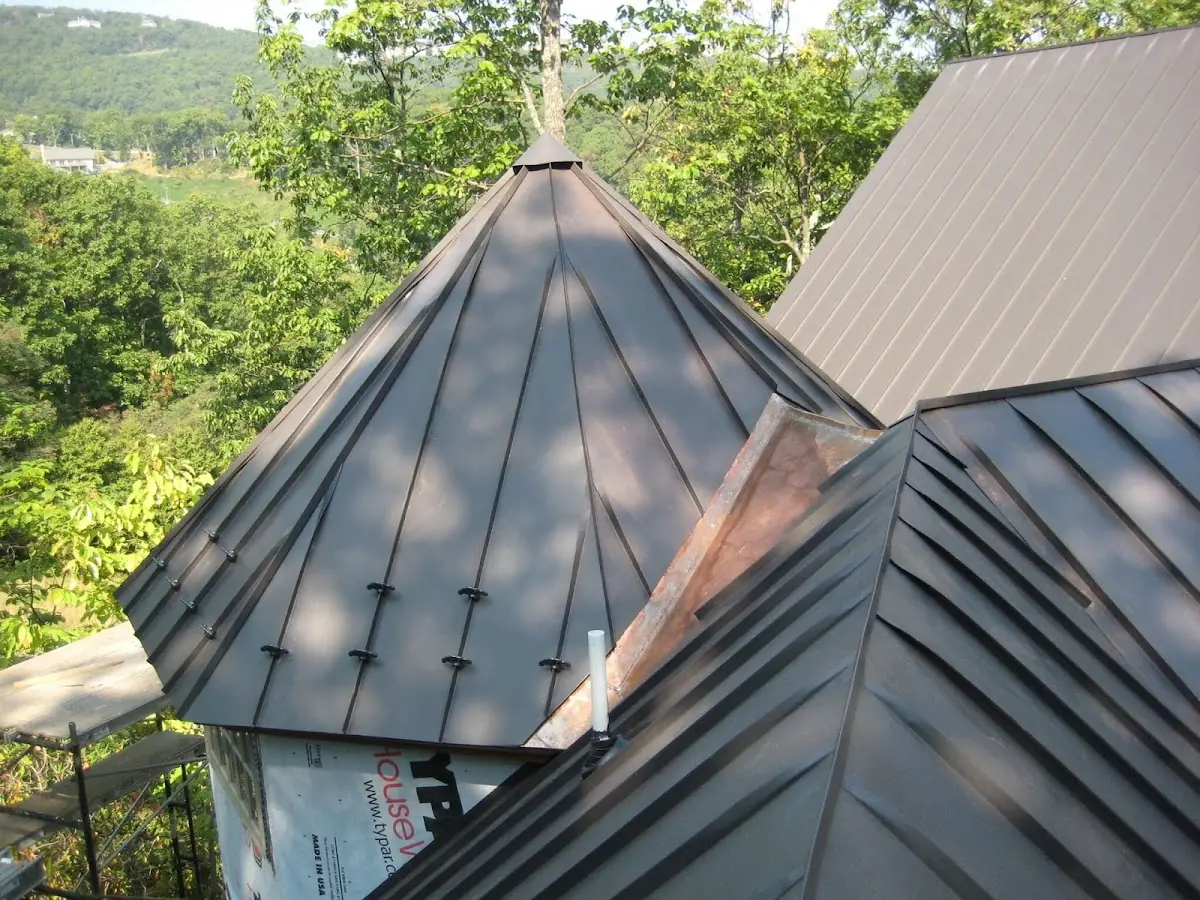 Professional Roof Tarp Installation by Craftsman Roofing in Knowlton